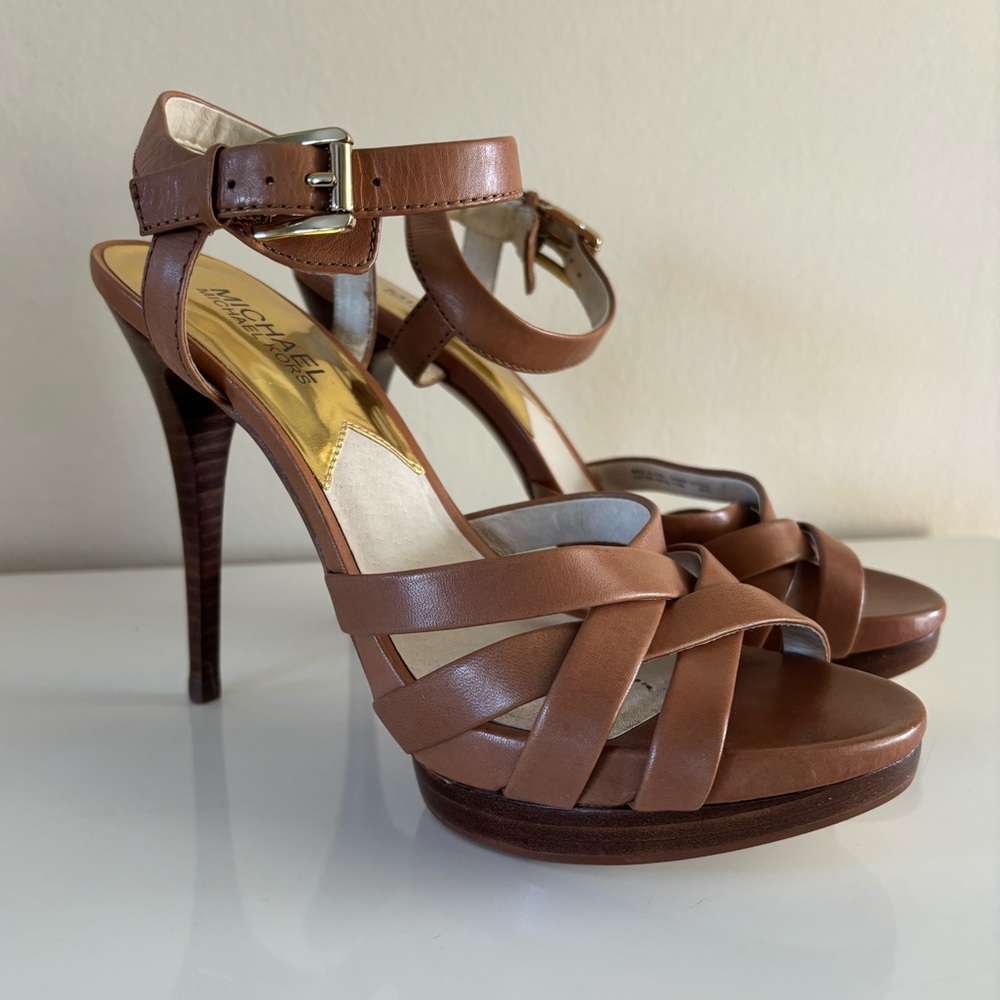 Michael Kors Platform Sandal - 7.5